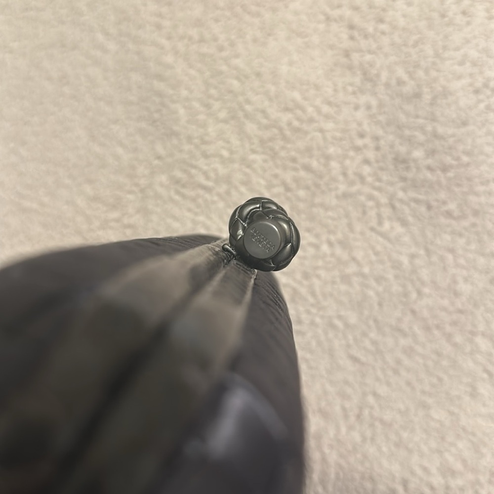 Bottega Veneta Clutch - Picture 8 of 10